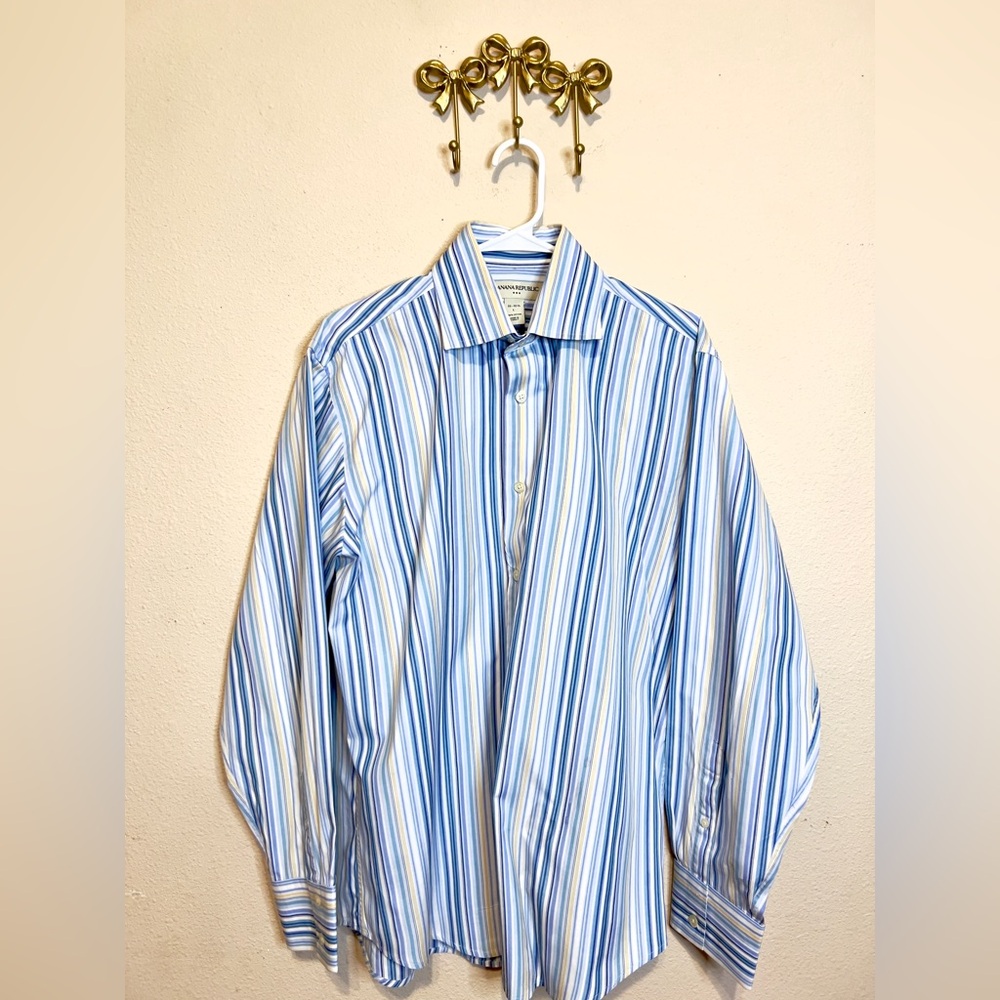 Banana Republic Men's Blue, Yellow and White Striped Dress Shirt. Size L 16-16.5